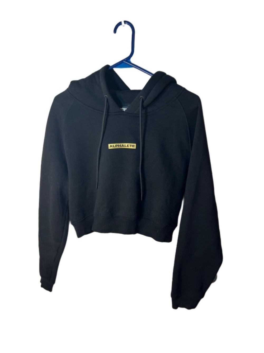 Alphalete Black Cropped Hoodie with Gold Logo Patch Size Medium Athleisure